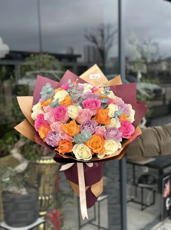 51 Mixed Rose Bouquet