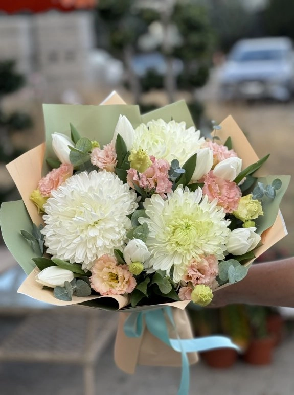 Elegant White Chrysanthemum