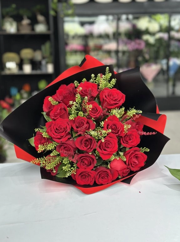 Pure Romance 21 Roses